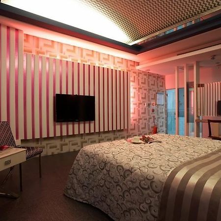 Love Star Motel Taoyuan Exterior foto